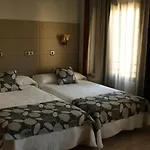 Naranjos מלון 2*