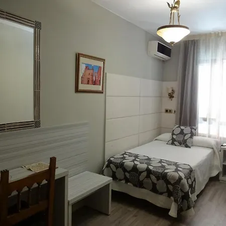 Otel Naranjos