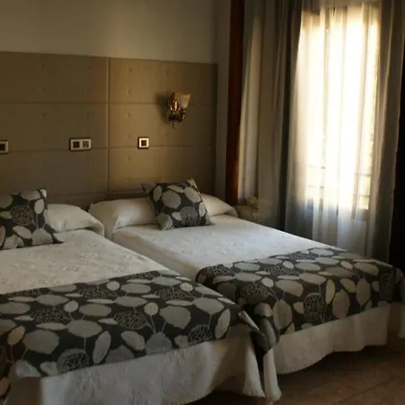 Los Naranjos Hotel 2*